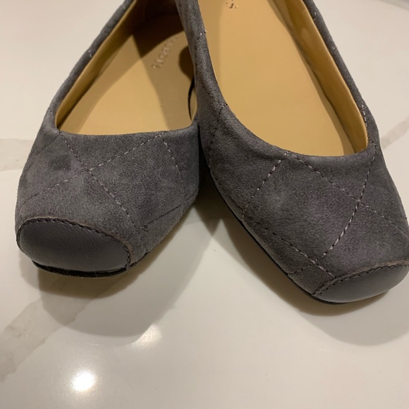 Talbots ballet flat. Grey quilted. - Picture 2 of 4